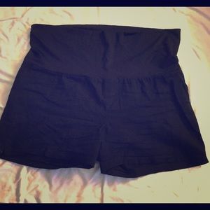Maternity shorts